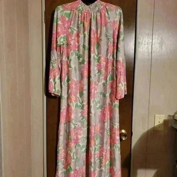 Medium Vintage JCPenney Silky Misses Robe House Coat Floral Bright - Picture 2 of 5
